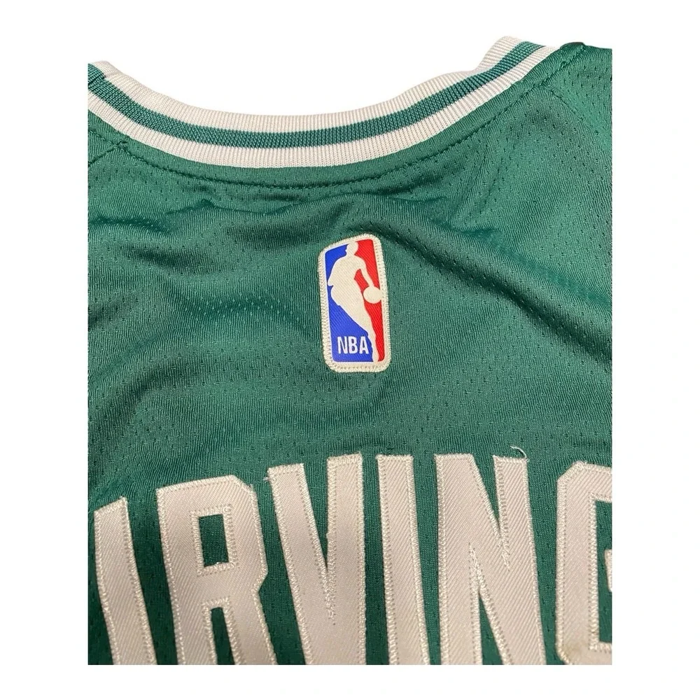 Kyrie Irving Boston Celtics Swingman Nike Green NBA Basketball Jersey (50/SMALL)